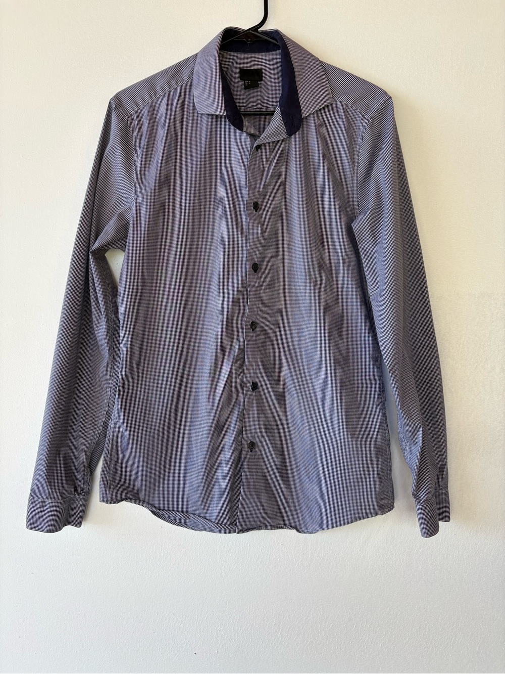 H&M Men's Long-Sleeve Dress Shirt in Light Blue with Navy Contrast